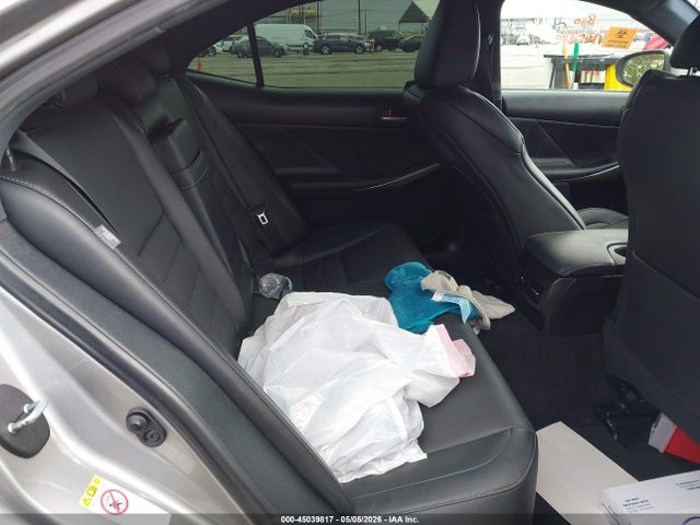 Lexus IS 200T 2017 JTHBA1D25H5043480 Image 8