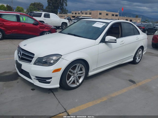 2014 Mercedes-benz C 250 Sport მანქანა იყიდება აუქციონზე, vin: WDDGF4HBXEA965160, აუქციონის ნომერი: 45039830