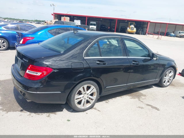 Aukcja sprzedaży 2013 Mercedes-benz C 300 Luxury 4matic/sport 4matic, vin: WDDGF8AB3DA815021, numer aukcji: 45039835