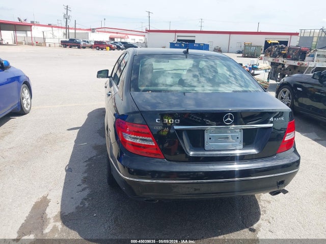 Aukcja sprzedaży 2013 Mercedes-benz C 300 Luxury 4matic/sport 4matic, vin: WDDGF8AB3DA815021, numer aukcji: 45039835