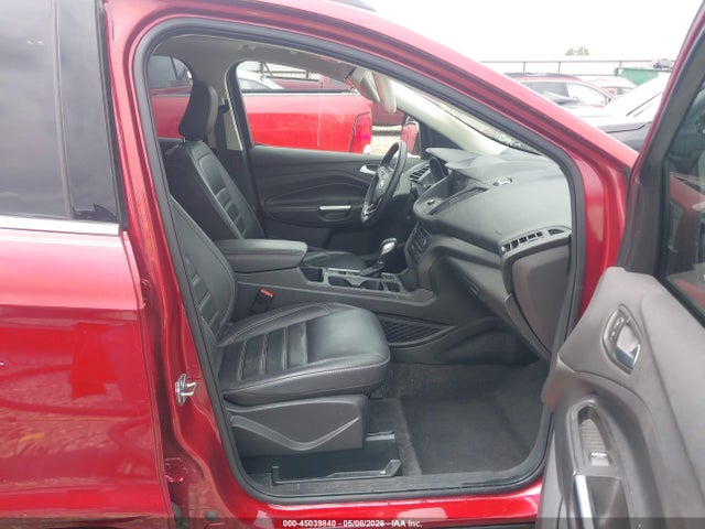 45039840 :رقم المزاد ، 1FMCU0HD5KUA74496 vin ، 2019 Ford Escape Sel مزاد بيع