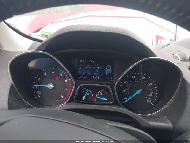 45039840 :رقم المزاد ، 1FMCU0HD5KUA74496 vin ، 2019 Ford Escape Sel مزاد بيع