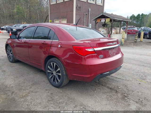 45039859 :رقم المزاد ، 1C3CCBBG5DN715363 vin ، 2013 Chrysler 200 Touring مزاد بيع