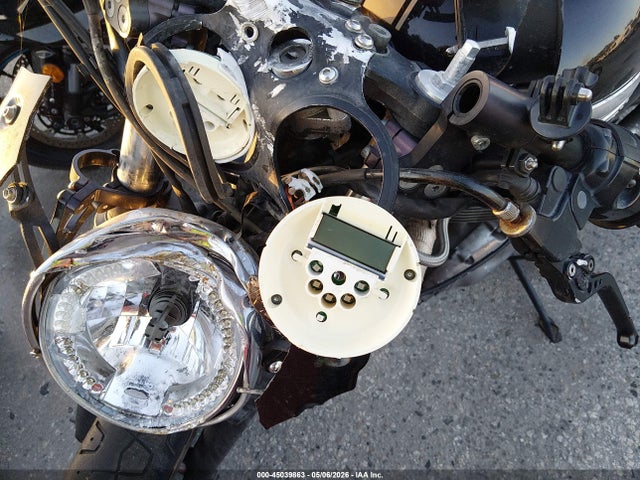 45039863 :رقم المزاد ، SMT920K14CT543573 vin ، 2012 Triumph Motorcycle Thruxton مزاد بيع