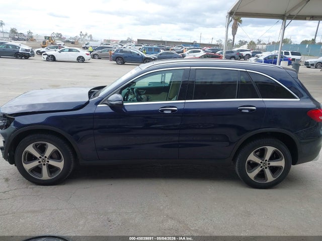 45039891 :رقم المزاد ، WDC0G4JB8JV099863 vin ، 2018 Mercedes-benz Glc 300 مزاد بيع