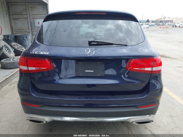 45039891 :رقم المزاد ، WDC0G4JB8JV099863 vin ، 2018 Mercedes-benz Glc 300 مزاد بيع