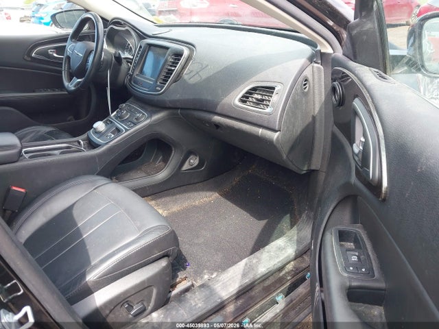 Продаж на аукціоні авто 2015 Chrysler 200 C, vin: 1C3CCCCGXFN635354, номер лоту: 45039893