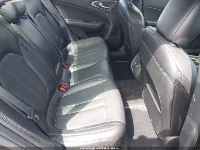 Продаж на аукціоні авто 2015 Chrysler 200 C, vin: 1C3CCCCGXFN635354, номер лоту: 45039893