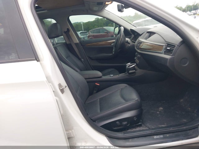 45039907 :رقم المزاد ، WBAVM5C52FVV95344 vin ، 2015 Bmw X1 Xdrive35i مزاد بيع