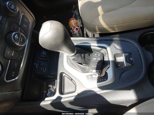 1C4PJLCSXFW631600 Jeep Cherokee Latitude