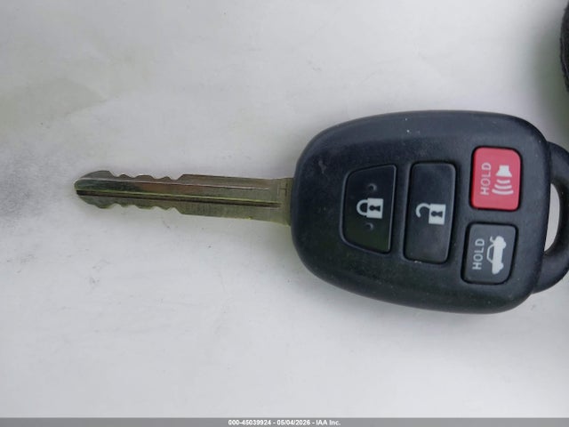 45039924 :رقم المزاد ، 5YFBURHE7FP211003 vin ، 2015 Toyota Corolla S Plus مزاد بيع