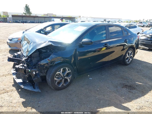 45039977 :رقم المزاد ، 3KPF24AD3ME335327 vin ، 2021 Kia Forte Lxs مزاد بيع