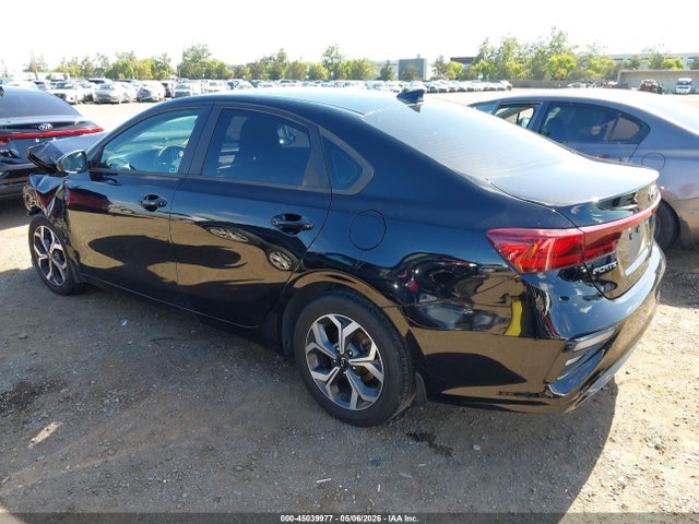 Aukcja sprzedaży 2021 Kia Forte Lxs, vin: 3KPF24AD3ME335327, numer aukcji: 45039977