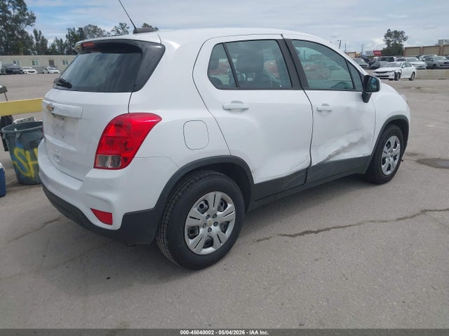 3GNCJKSB5JL230360 Chevrolet TRAX LS