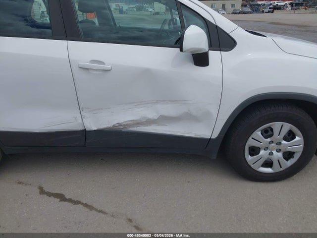 3GNCJKSB5JL230360 Chevrolet TRAX LS