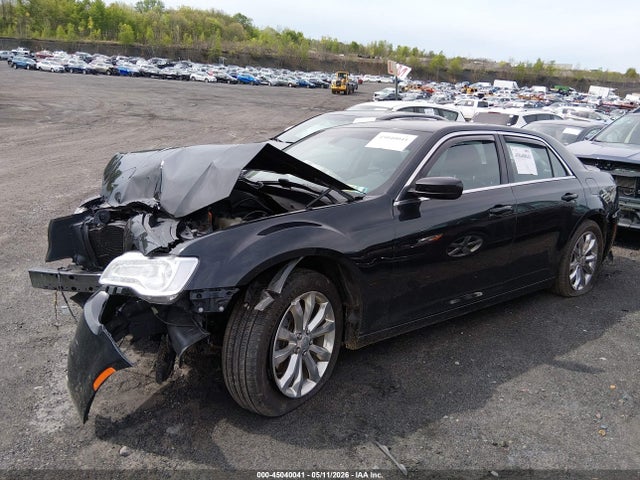 Продаж на аукціоні авто 2016 Chrysler 300 Limited, vin: 2C3CCARG4GH208337, номер лоту: 45040041