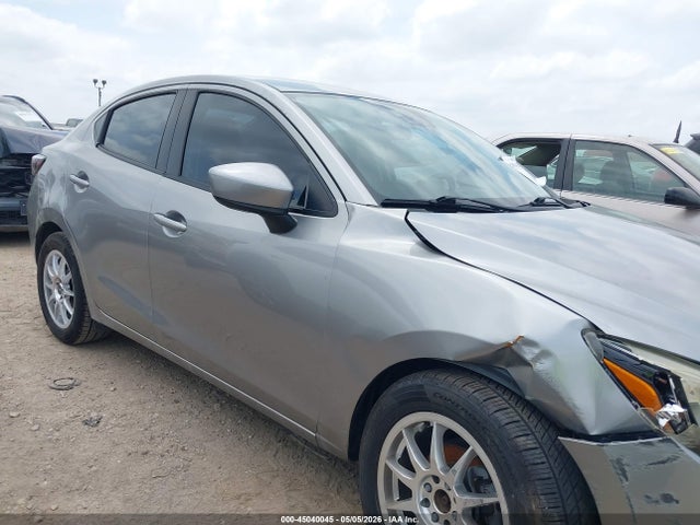 2016 Scion Ia მანქანა იყიდება აუქციონზე, vin: 3MYDLBZVXGY129187, აუქციონის ნომერი: 45040045