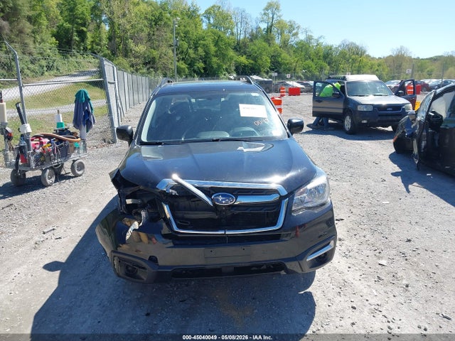 45040049 :رقم المزاد ، JF2SJAEC7JH456922 vin ، 2018 Subaru Forester 2.5i Premium مزاد بيع