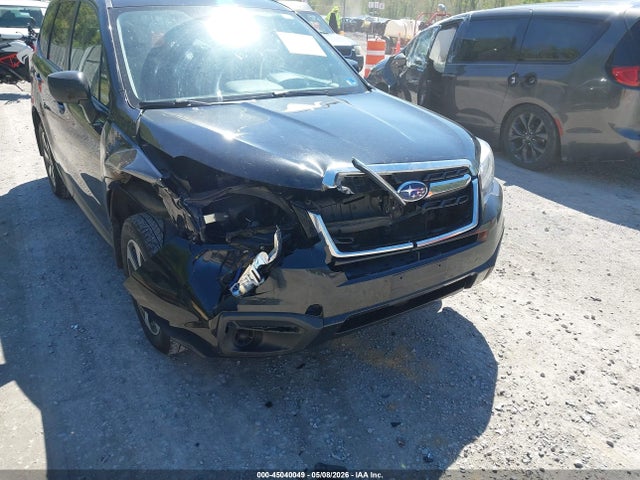 45040049 :رقم المزاد ، JF2SJAEC7JH456922 vin ، 2018 Subaru Forester 2.5i Premium مزاد بيع