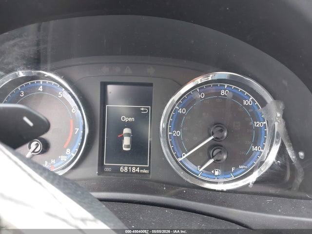 45040087 :رقم المزاد ، 5YFBURHEXHP682291 vin ، 2017 Toyota Corolla Se مزاد بيع