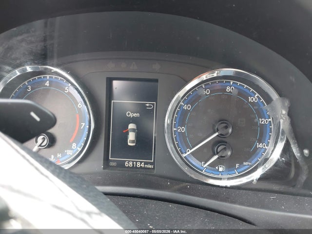 45040087 :رقم المزاد ، 5YFBURHEXHP682291 vin ، 2017 Toyota Corolla Se مزاد بيع