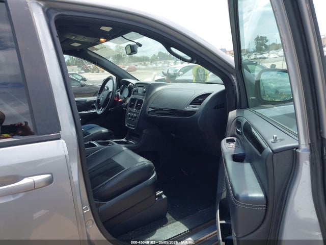 2C4RDGCG6GR382922 Dodge Grand Caravan