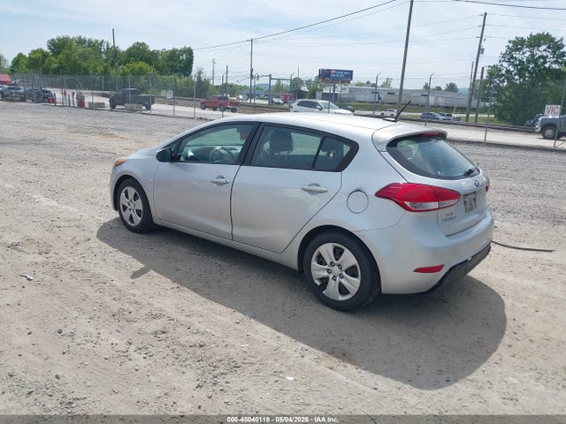 45040118 :رقم المزاد ، KNAFK5A87G5577818 vin ، 2016 Kia Forte Lx مزاد بيع