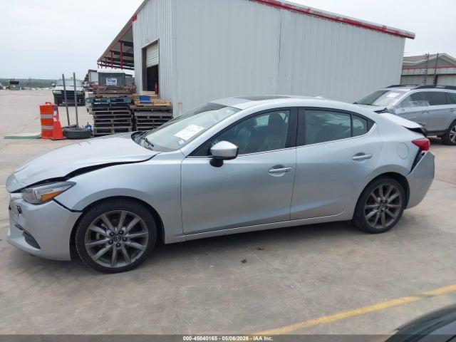 2018 Mazda Mazda3 Touring მანქანა იყიდება აუქციონზე, vin: JM1BN1V36J1156882, აუქციონის ნომერი: 45040165