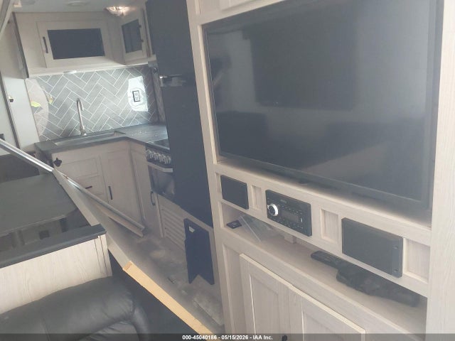 5ZT2CXSB6NS042657 Coachmen Apex Ultra Lite
