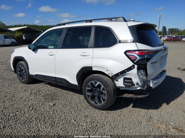 Subaru Forester Premium 2025 JF2SLDBC4SH465739 Image 3