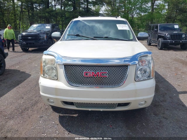 Aukcja sprzedaży 2011 Gmc Yukon Xl 1500 Denali, vin: 1GKS2MEF7BR362935, numer aukcji: 45040228