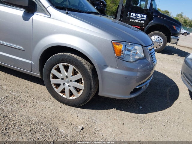 Продажа на аукционе авто 2015 Chrysler Town & Country Touring, vin: 2C4RC1BG0FR620828, номер лота: 45040231