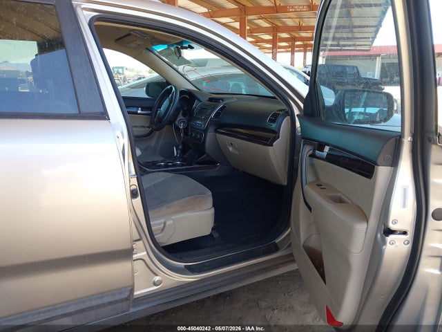 Продажа на аукционе авто 2015 Kia Sorento Lx V6, vin: 5XYKT4A78FG602862, номер лота: 45040242