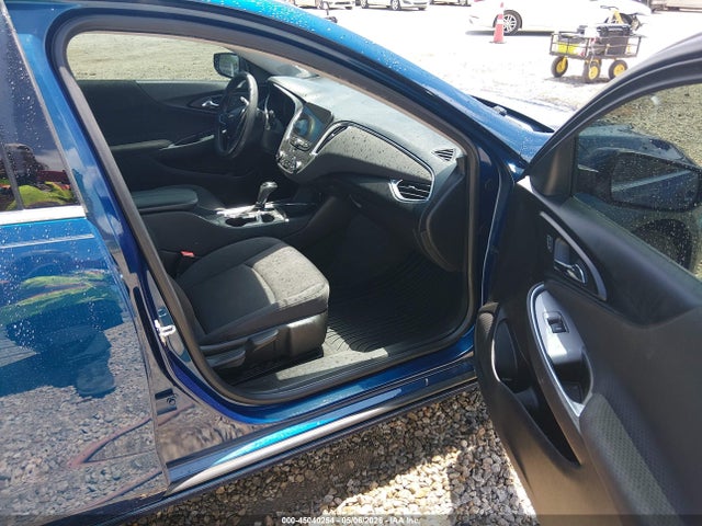 Продажа на аукционе авто 2019 Chevrolet Malibu Lt, vin: 1G1ZD5ST0KF135830, номер лота: 45040254