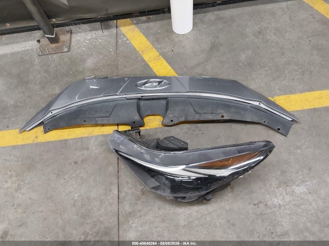 45040264 :رقم المزاد ، 5NPLM4AG4NH075489 vin ، 2022 Hyundai Elantra Sel مزاد بيع