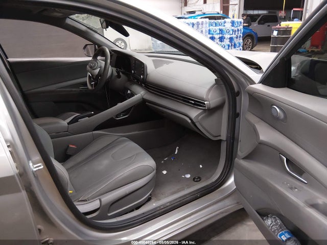 45040264 :رقم المزاد ، 5NPLM4AG4NH075489 vin ، 2022 Hyundai Elantra Sel مزاد بيع
