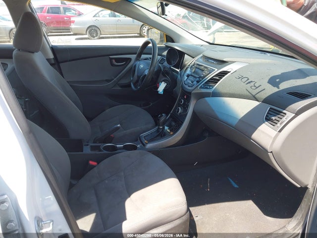 5NPDH4AE5GH671169 Hyundai ELANTRA SE