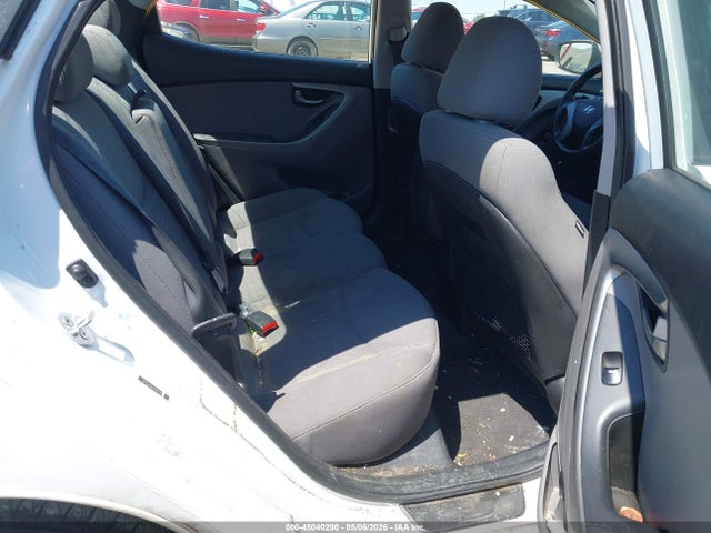 5NPDH4AE5GH671169 Hyundai ELANTRA SE