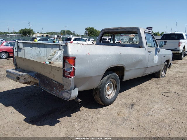 1992 Dodge D-series D150 მანქანა იყიდება აუქციონზე, vin: 1B7GE16X6NS609373, აუქციონის ნომერი: 45040301
