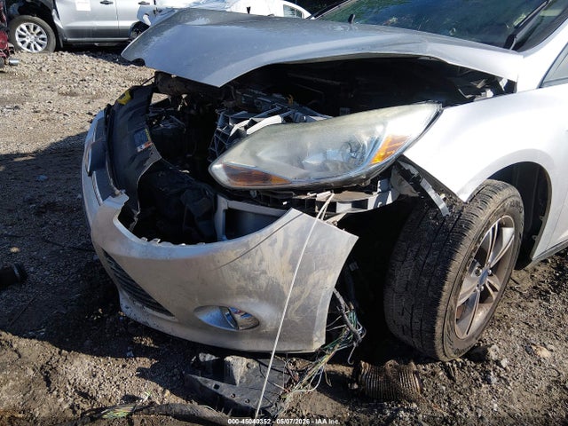 2014 Ford Focus Se მანქანა იყიდება აუქციონზე, vin: 1FADP3F28EL200630, აუქციონის ნომერი: 45040352