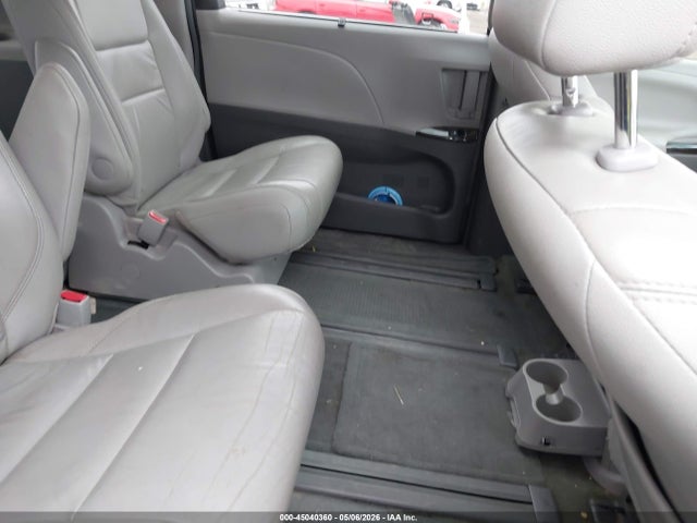 Aukcja sprzedaży 2016 Toyota Sienna Xle, vin: 5TDDK3DCXGS136564, numer aukcji: 45040360