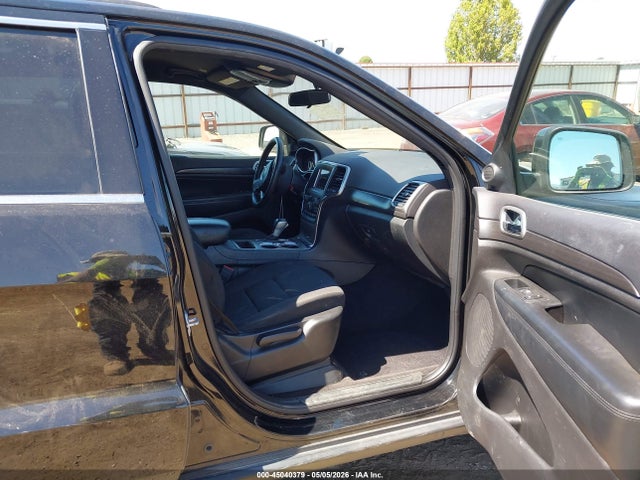 2018 Jeep Grand Cherokee Laredo 4x4 მანქანა იყიდება აუქციონზე, vin: 1C4RJFAG0JC432705, აუქციონის ნომერი: 45040379