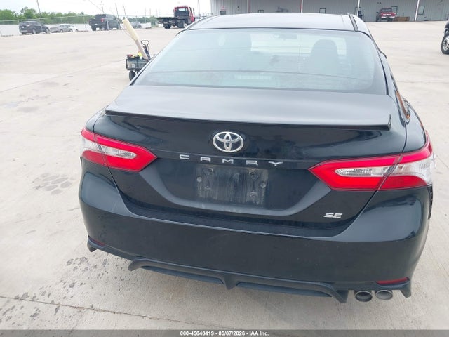4T1B11HK8JU658432 Toyota CAMRY SE