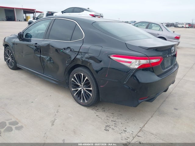 Toyota CAMRY SE 2018 4T1B11HK8JU658432 Image 3