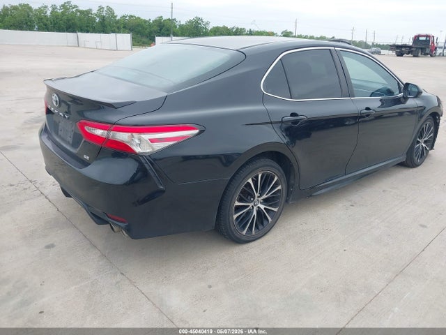 Toyota CAMRY SE 2018 4T1B11HK8JU658432 Image 4