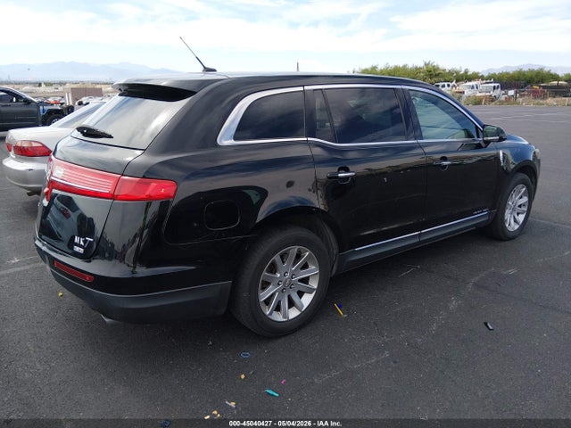 Продаж на аукціоні авто 2016 Lincoln Mkt Livery, vin: 2LMHJ5NK8GBL00773, номер лоту: 45040427
