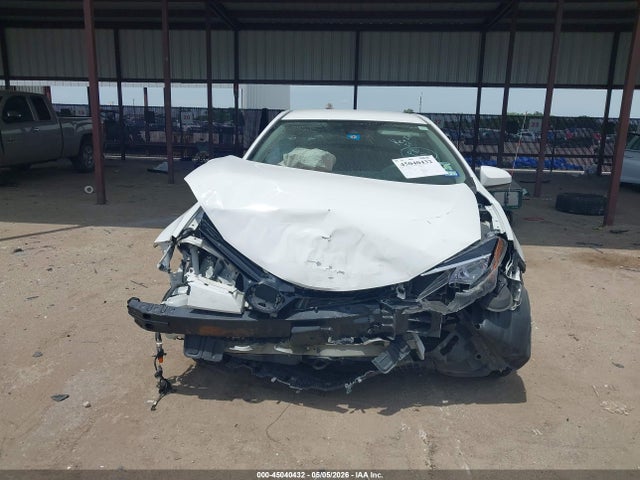45040432 :رقم المزاد ، 5YFBURHE7HP664735 vin ، 2017 Toyota Corolla Le مزاد بيع