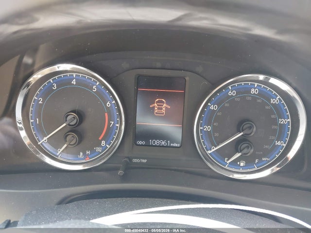 45040432 :رقم المزاد ، 5YFBURHE7HP664735 vin ، 2017 Toyota Corolla Le مزاد بيع