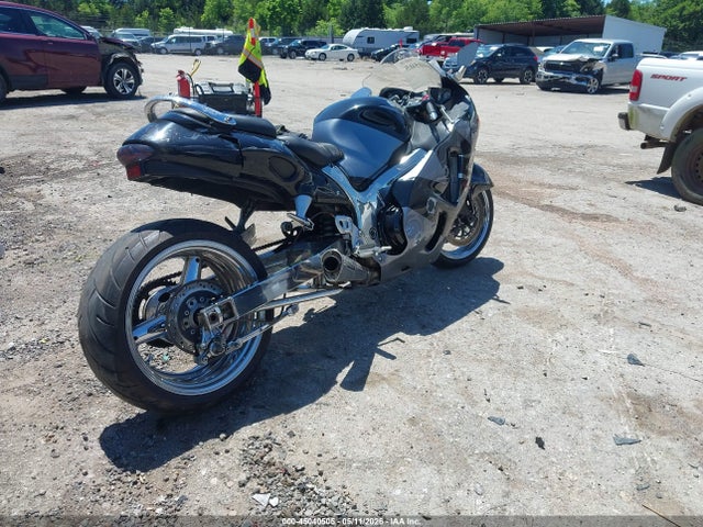 2003 Suzuki Gsx1300 R მანქანა იყიდება აუქციონზე, vin: JS1GW71A232101895, აუქციონის ნომერი: 45040505