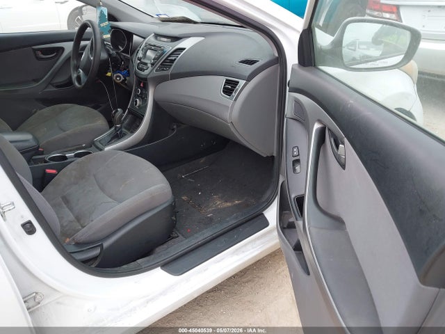2016 Hyundai Elantra Se მანქანა იყიდება აუქციონზე, vin: 5NPDH4AE5GH661144, აუქციონის ნომერი: 45040539